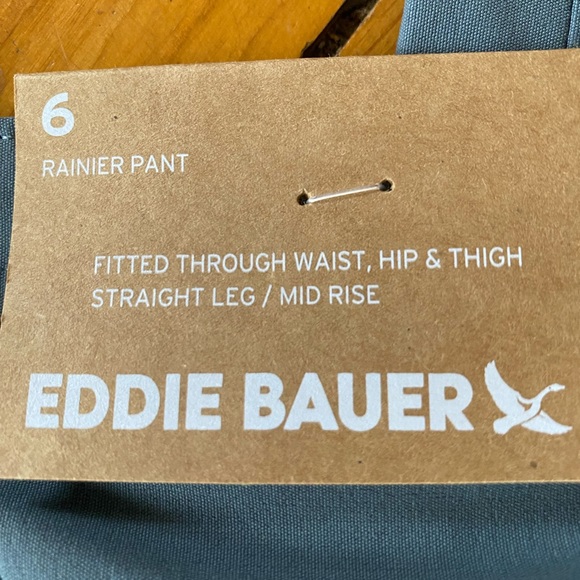 Eddie Bauer Rainer pants NWT Size 6 graphite straight leg mid rise - Picture 6 of 7